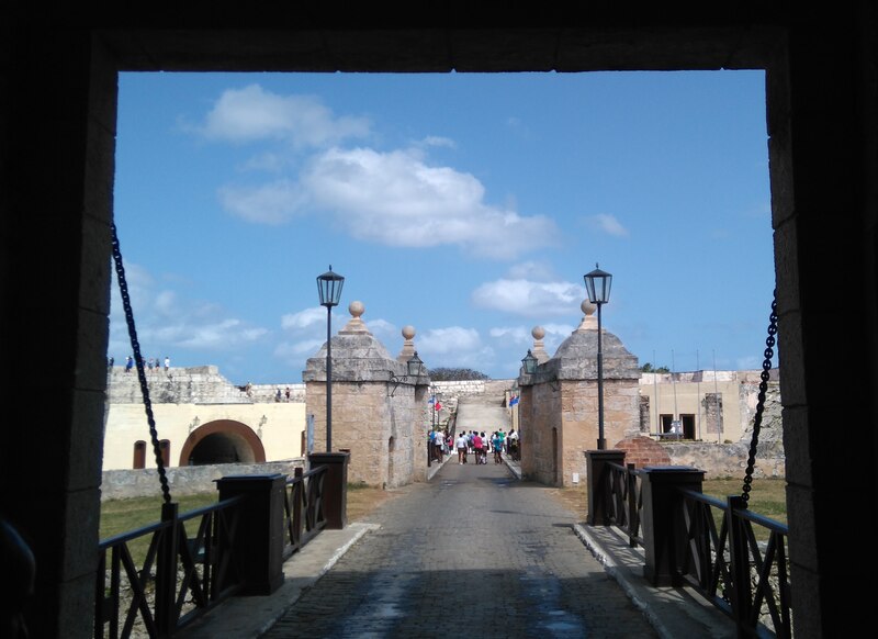 File:Fortaleza San Carlos de La Cabana.tif