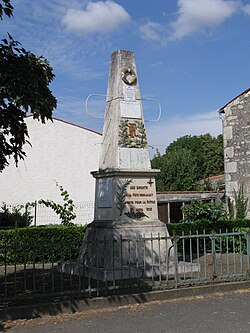 Muistomerkki kuolleille Foye-Monjault’ssa