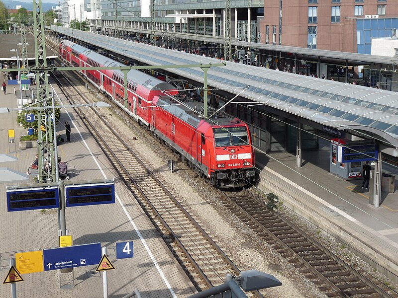 File:Freiburg train 2018 3.jpg