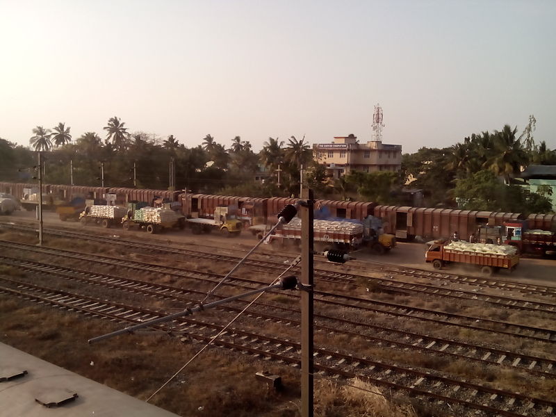 File:Goods transferring in Kollam Railway Station.jpg