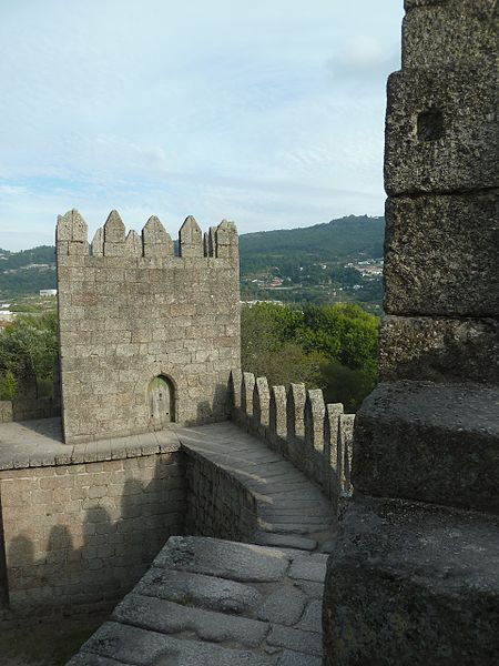 File:Guimarães (22626485775).jpg