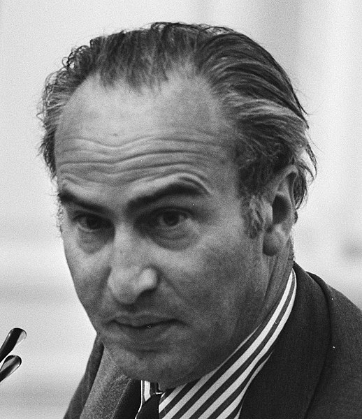 File:Henk Vredeling 1974 (1).jpg