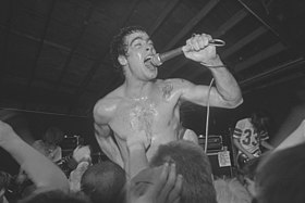 Black Flag (band) - Wikipedia