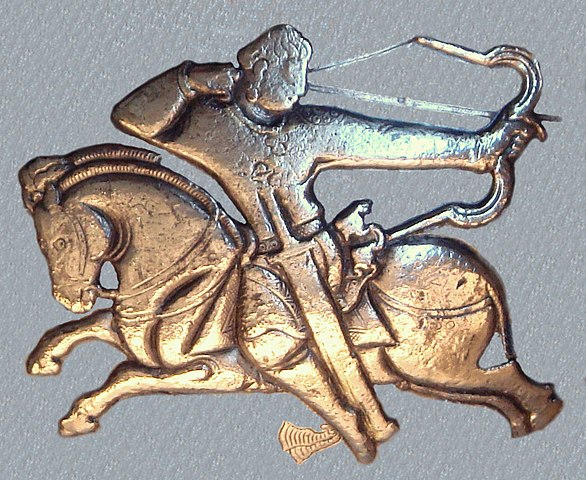 586px-Hephthalite_horseman_on_British_Museum_bowl_460-479_CE.jpg