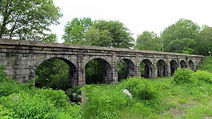 Panorama del viaducto de Holliston, mayo de 2017.jpg