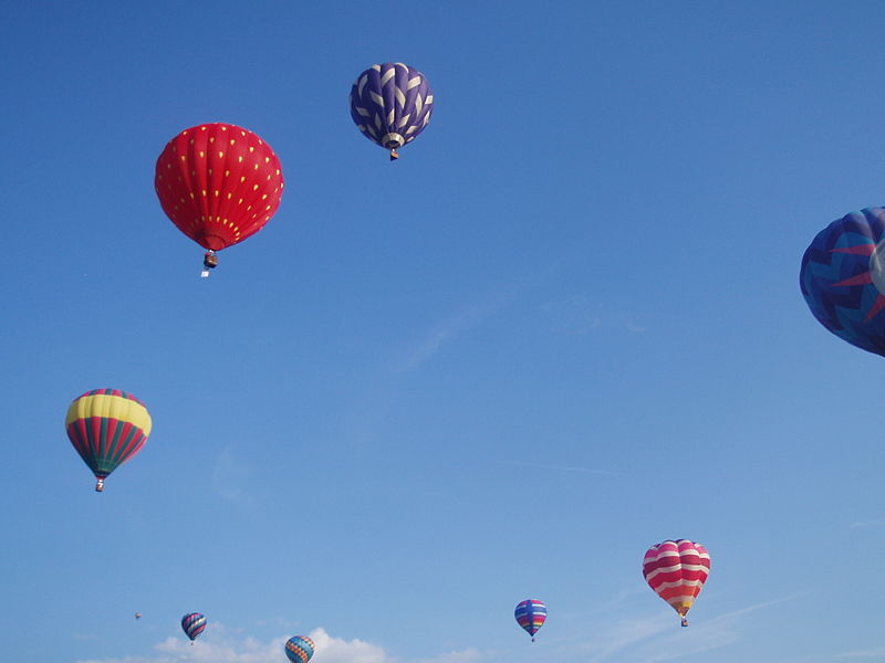 File:Hot air balloons 31.JPG