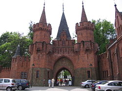 Brána Červeného zámku