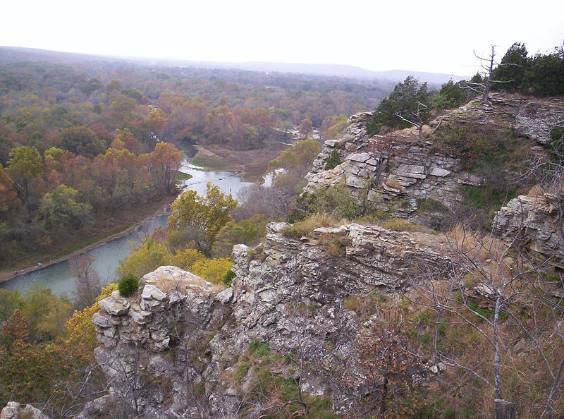 File:Illinois River Oklahoma.jpg