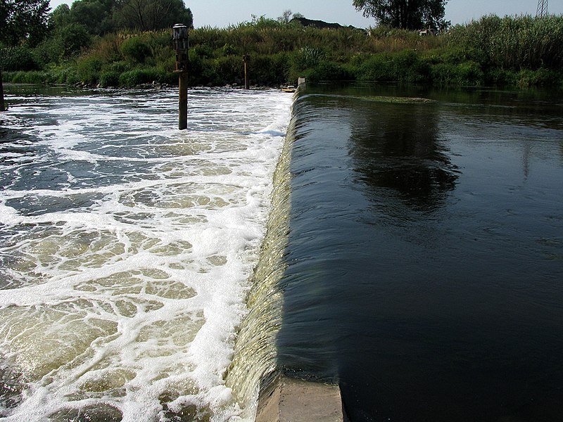 File:Industrial rapids in the channel 2 - panoramio.jpg