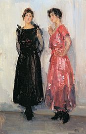 Two models, Epi and Gertie, in the Amsterdam Fashion House Hirsch, ca. 1916