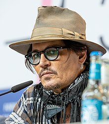 Johnny Depp-2757 (ritagliato).jpg