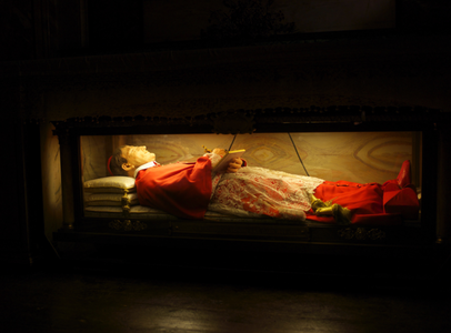 Helige Giuseppe Maria Tomasis sarkofag i basilikan Sant'Andrea della Valle i Rom.