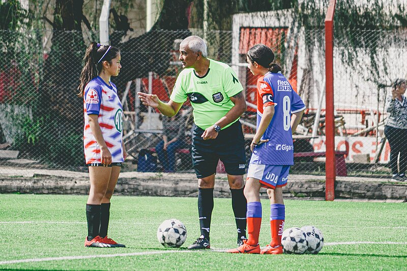 File:Juego Fútbol Femenino Tatengue club atletico union de santa fe titi nicola-9.jpg