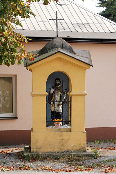 File:Kaple sv. Jana Nepomuckého, Mizerov (1).JPG