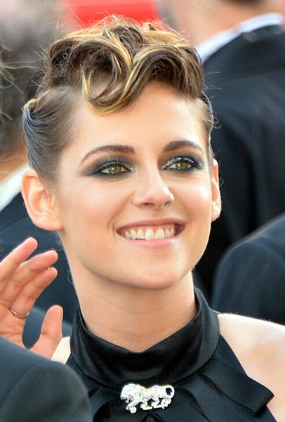 File:Kristen Stewart Cannes 2018 (cropped).jpg