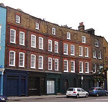 Early Georgian terrace on Narrow Street, with The Grapes public house. (January 2006)