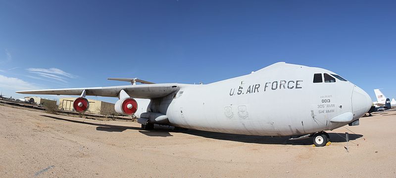 File:Lockheed C-141B Starlifter (10418 x 4702 pixel) (8586079470).jpg