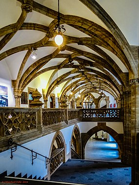 München, Rathaus, Impressionen aus den Fluren und Treppenhäusern -- Munich, Town Hall, Impressions from the hallways and stairwells (14496271656).jpg