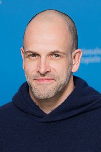 MJK31291 Jonny Lee Miller (T2 Trainspotting, Berlinale 2017).jpg