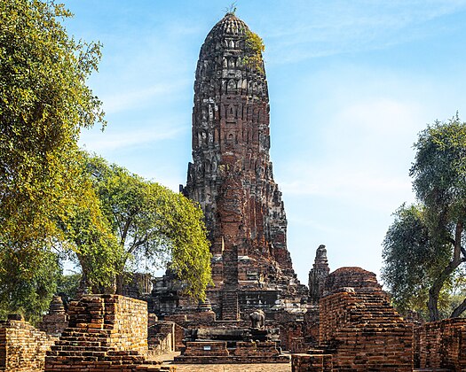 Main Stupa of Wat Phra Ram