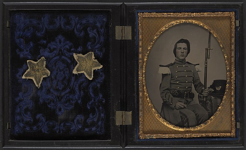 File:Major Thomas B. Beall of Company I, 10th Mississippi Infantry Regiment with bayoneted musket, with two stars in case LCCN2012646143.jpg