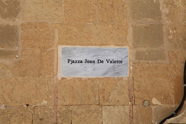 The new square in Valletta named after the Grandmaster uses the name de Valette instead of de La Valette