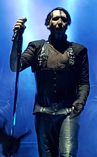 File:Marilyn Manson live at Stage AE on September 29, 2017 (2).jpg