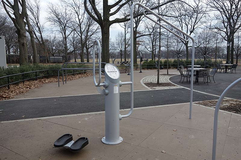 File:Marine Park td (2019-01-16) 44 - Outdoor Fitness Equipment.jpg