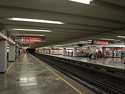 Metro Deportivo 18 de Marzo Line 6 Platforms.jpg