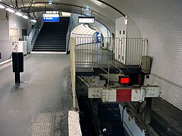 Metro de Paris - Ligne 3 bis - Gambetta 10