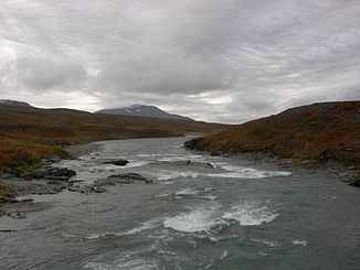 Miellätno, view downstream from the bridge below Lake Alkajaure