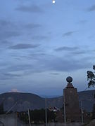 Mitad del Mundo y volcán Cayambe.JPG