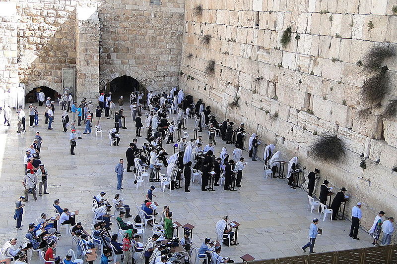 File:Morning Prayers at the Western (Wailing) Wall - Old City - Jerusalem - Israel - 01 (5683927837).jpg