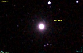 Suuntaa-antava kuva artikkelista NGC 4729