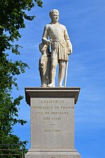 Statue d'Arthur III de Bretagne