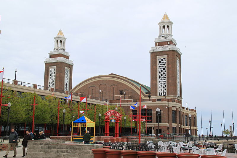 File:Navy Pier Spring.JPG