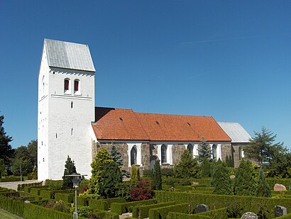 Sådan kommer du til Nørre Tranders Kirke med offentlig transport – Om stedet