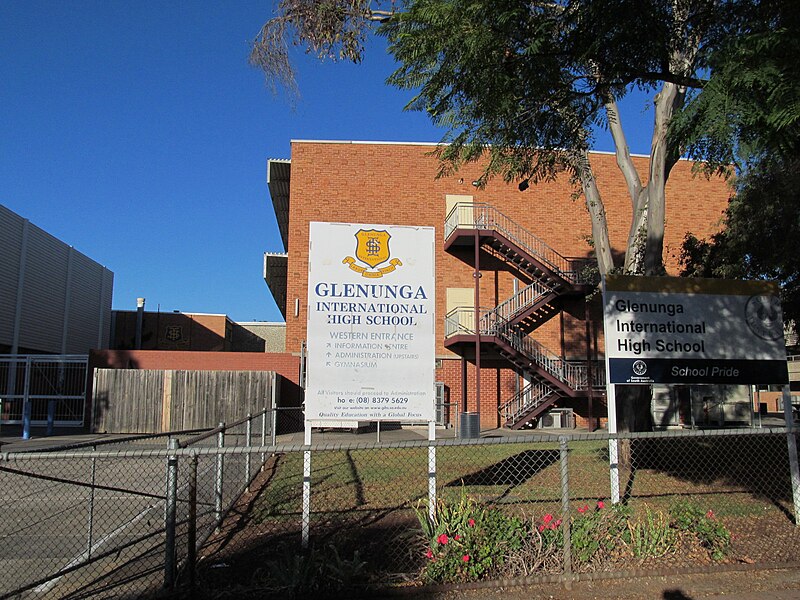 File:OIC glenunga school west.jpg