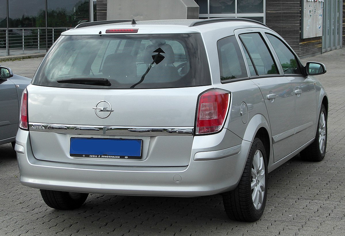 Opel Astra H - Fudeks rent a car