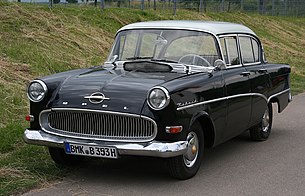 4-дверный седан Opel Rekord 1700