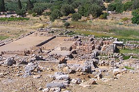 Palace of Zakros ruins.jpg