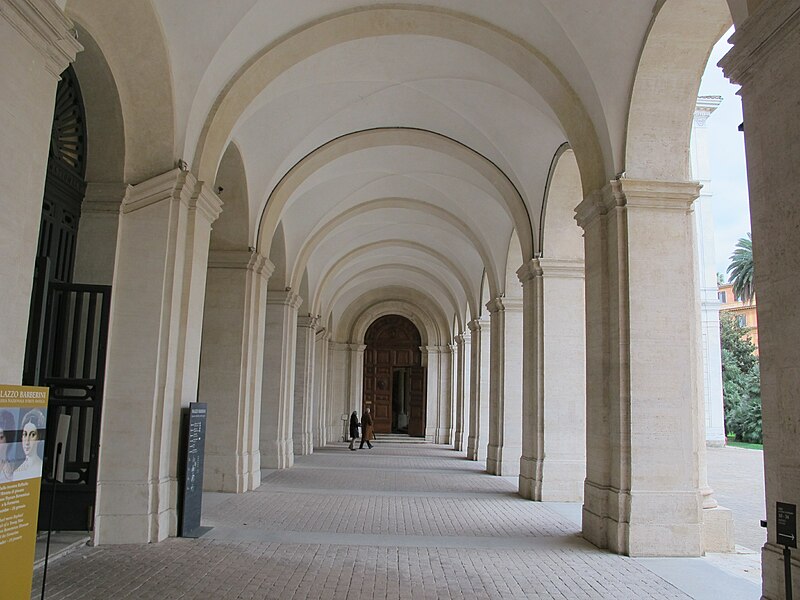 Palazzo barberini, scalone giardino 11.JPG