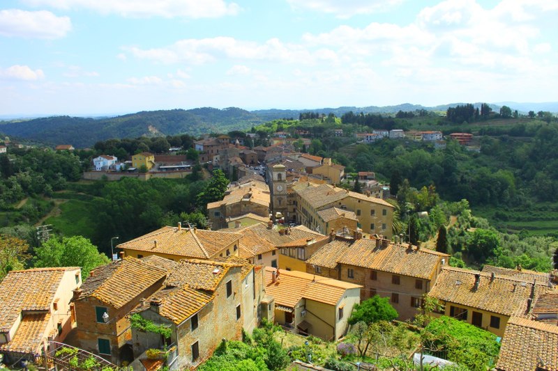 File:Panorama di palaia dalla Rocca.JPG