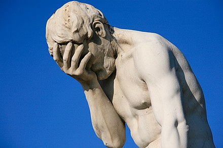 440px-Paris_Tuileries_Garden_Facepalm_statue.jpg