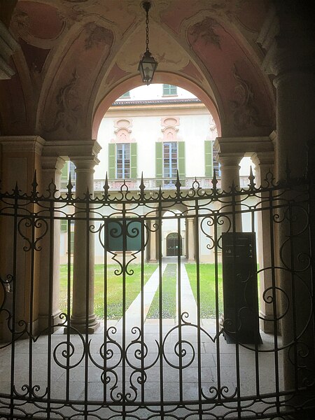 File:Pavia palazzo vistarino4.jpg