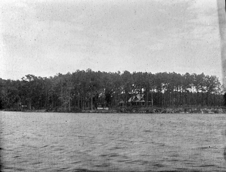 File:PhC42 Bx17 Hunting Camps F14-4 (25130994419).jpg