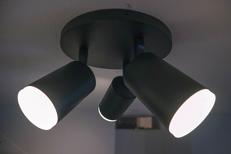 File:Philips hue spot fugato plafond.jpg