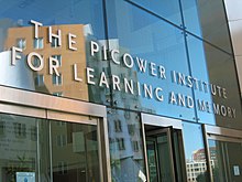 Picower Institute reflecting the Stata Center Picower Institute-20060913.jpg