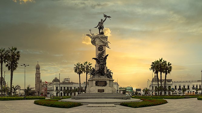 Plaza de Bolognesi, Lima Photographer: Manuelmsing