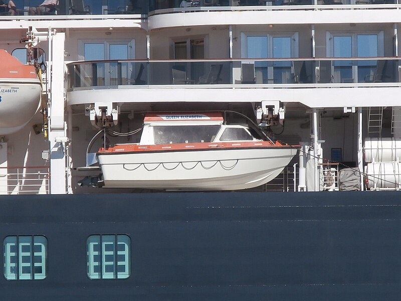 File:Queen Elizabeth Boat Port of Tallinn 21 July 2017.jpg